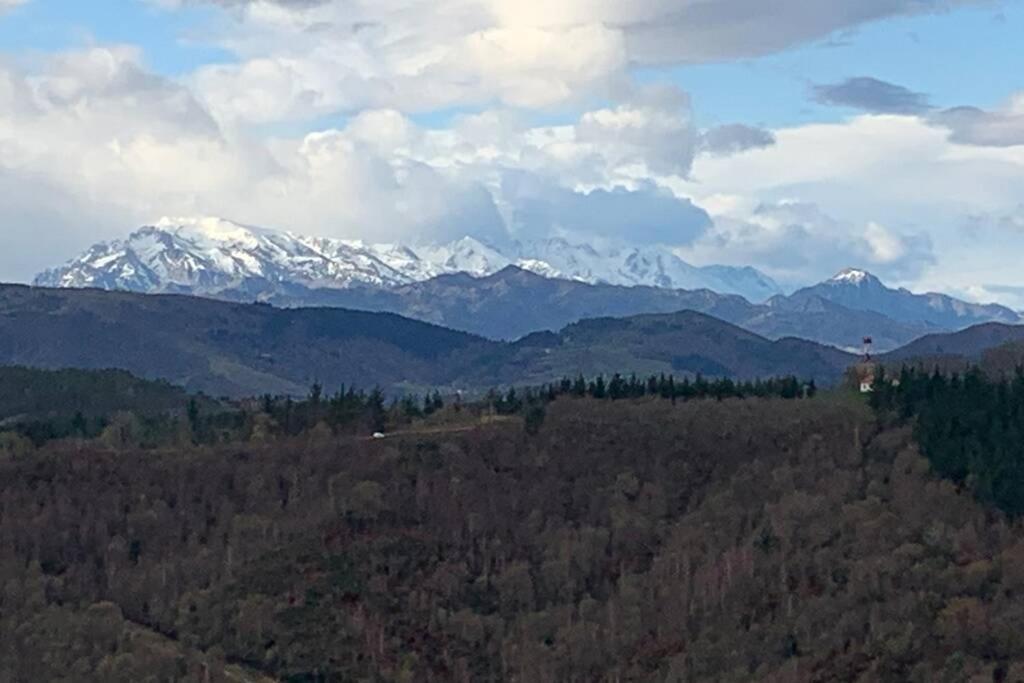 Chalet En El Alto De La Hayuela-Udias Екстериор снимка